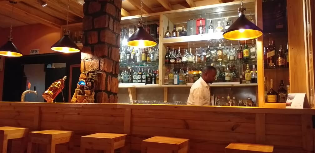 Khana Khazana Kiyovu — a typical multilingual Kigali setting where Kinyarwanda, English, French and sometimes Hindi all run in the same conversation