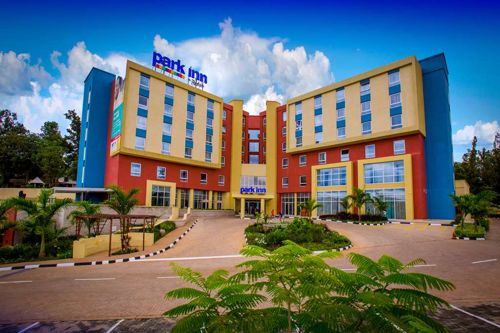 Park Inn by Radisson Kigali in Kiyovu — a mid-tier favourite for Australian travellers on extended itineraries