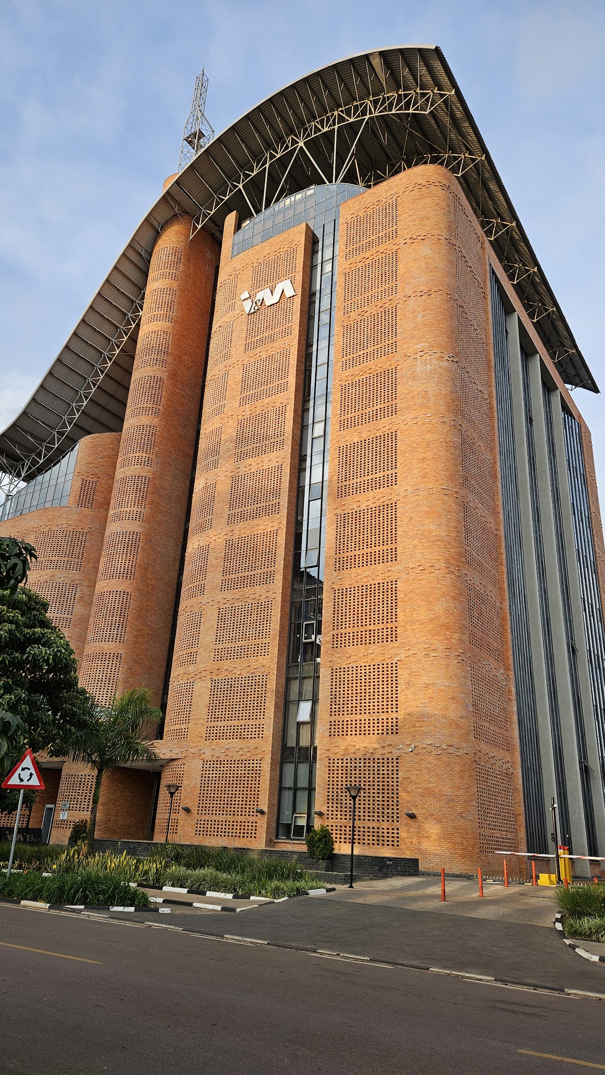 I&M Bank head office in Kigali — the corporate Rwanda where labour-law-compliant hiring shows up first