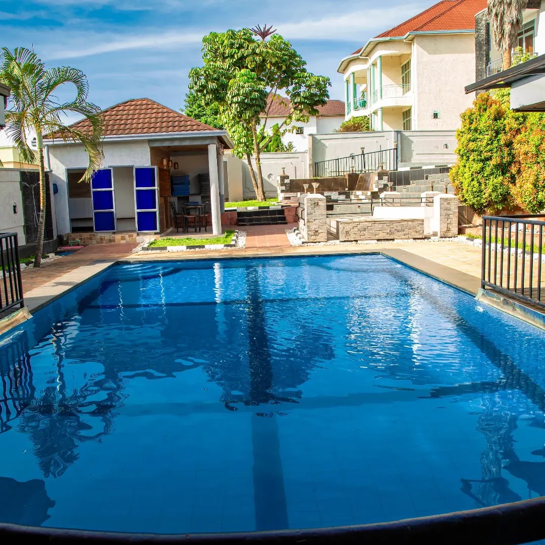 Net Luna Villa Hotel