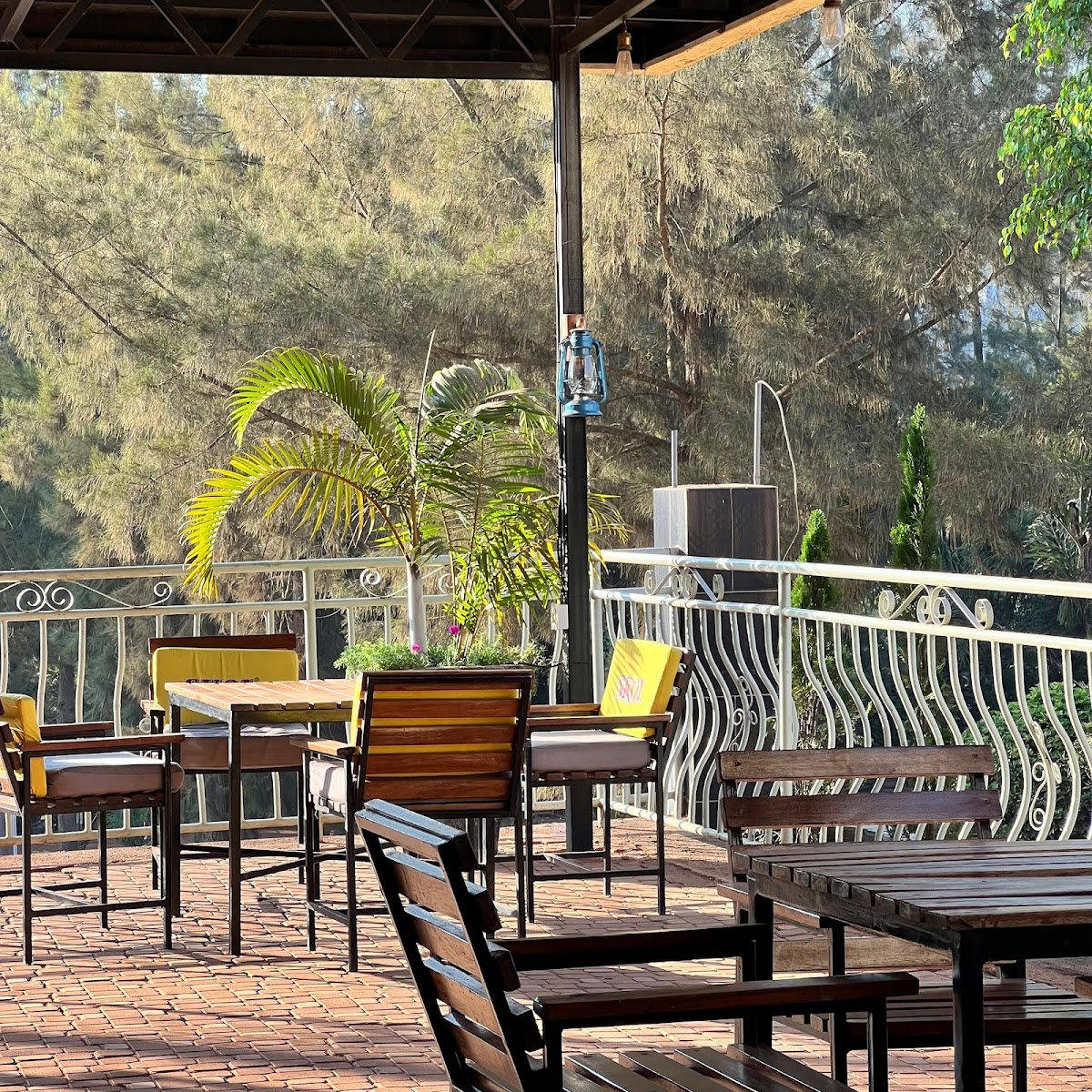 Destiny Bar & Restaurant