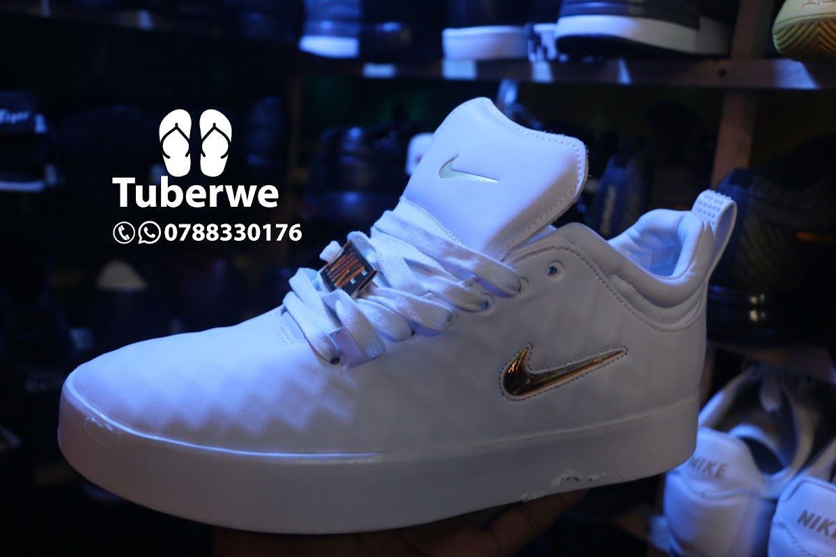 Tuberwe Shoe Store