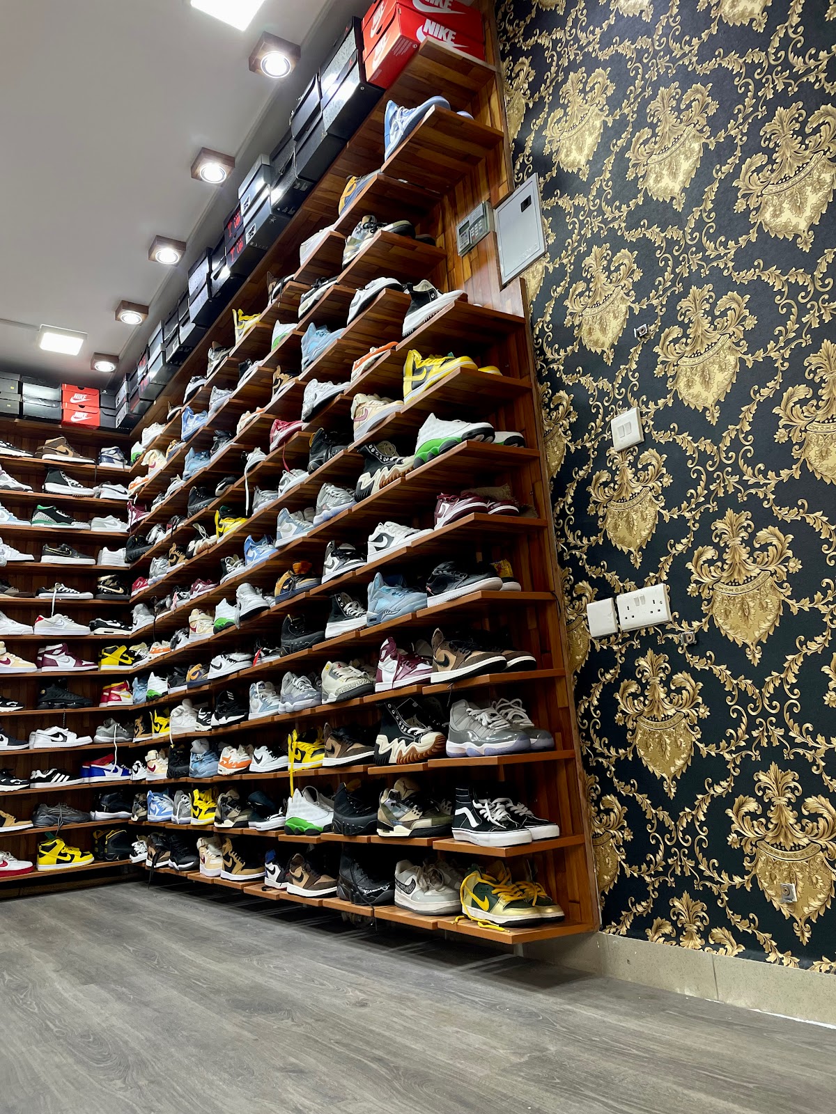 Rwanda Kicks - Kigali Kicks Store (KGL KICKS)