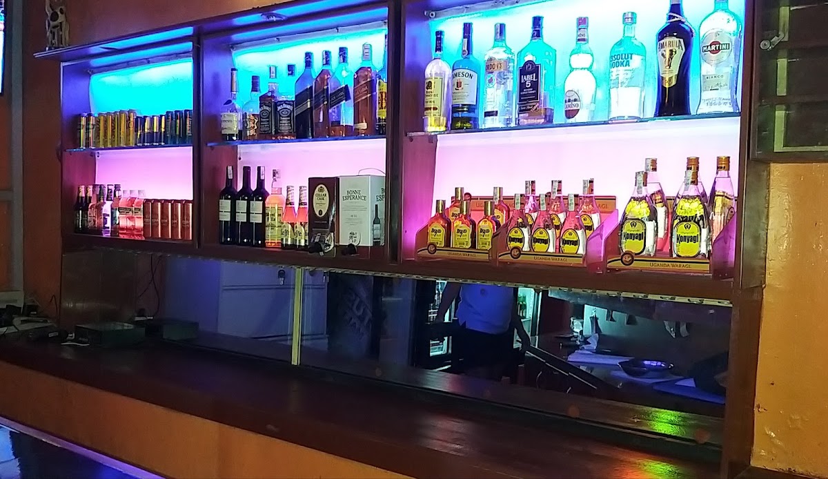 G grill Gisozi Bar & Resto