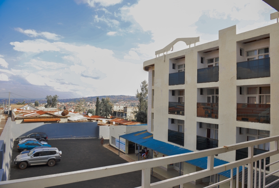 Photo of MBC Hospital by Alain Jules Ndibanje