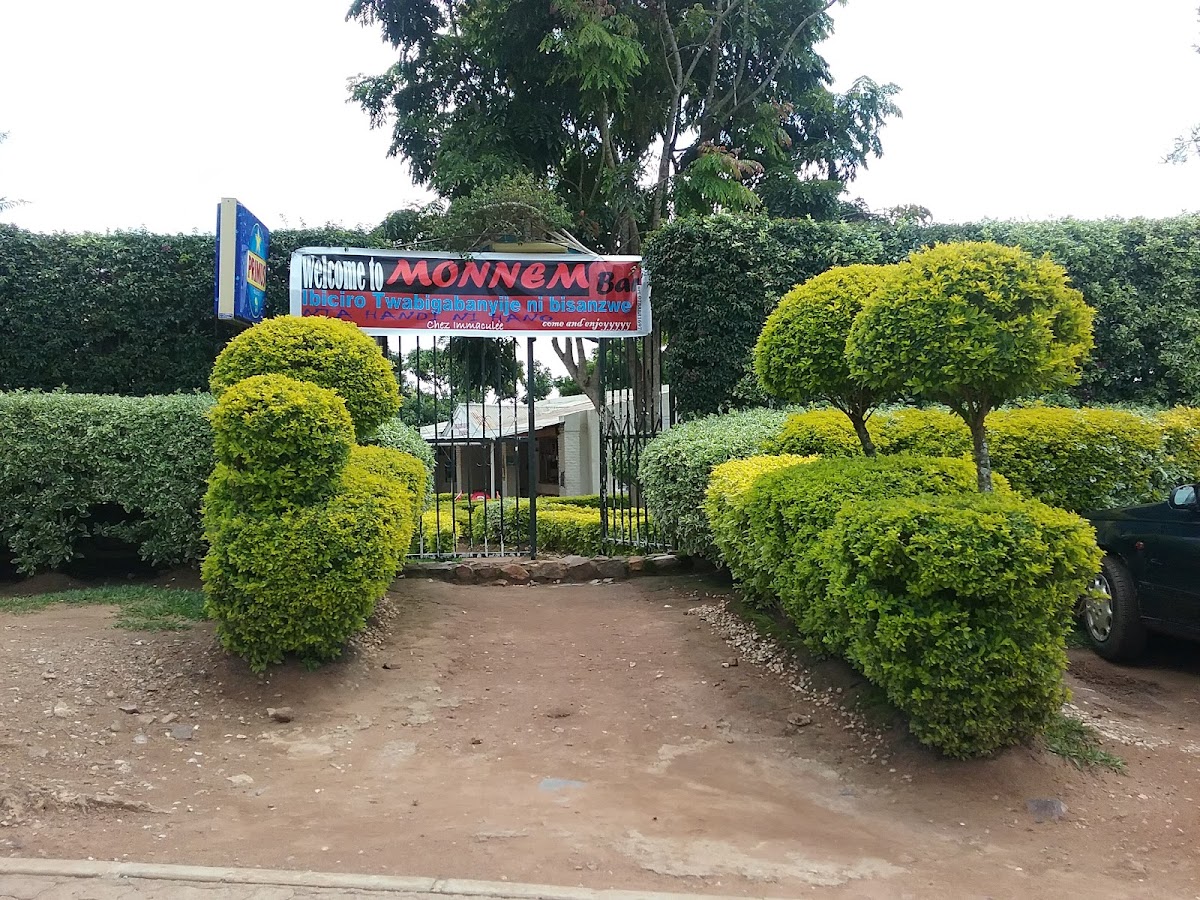 Monnem Bar & Restaurant