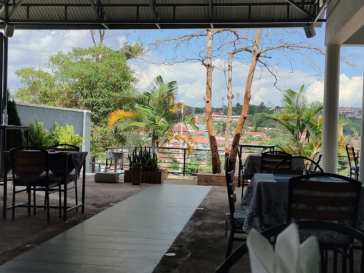 Taniaâs Cuisine & Lounge