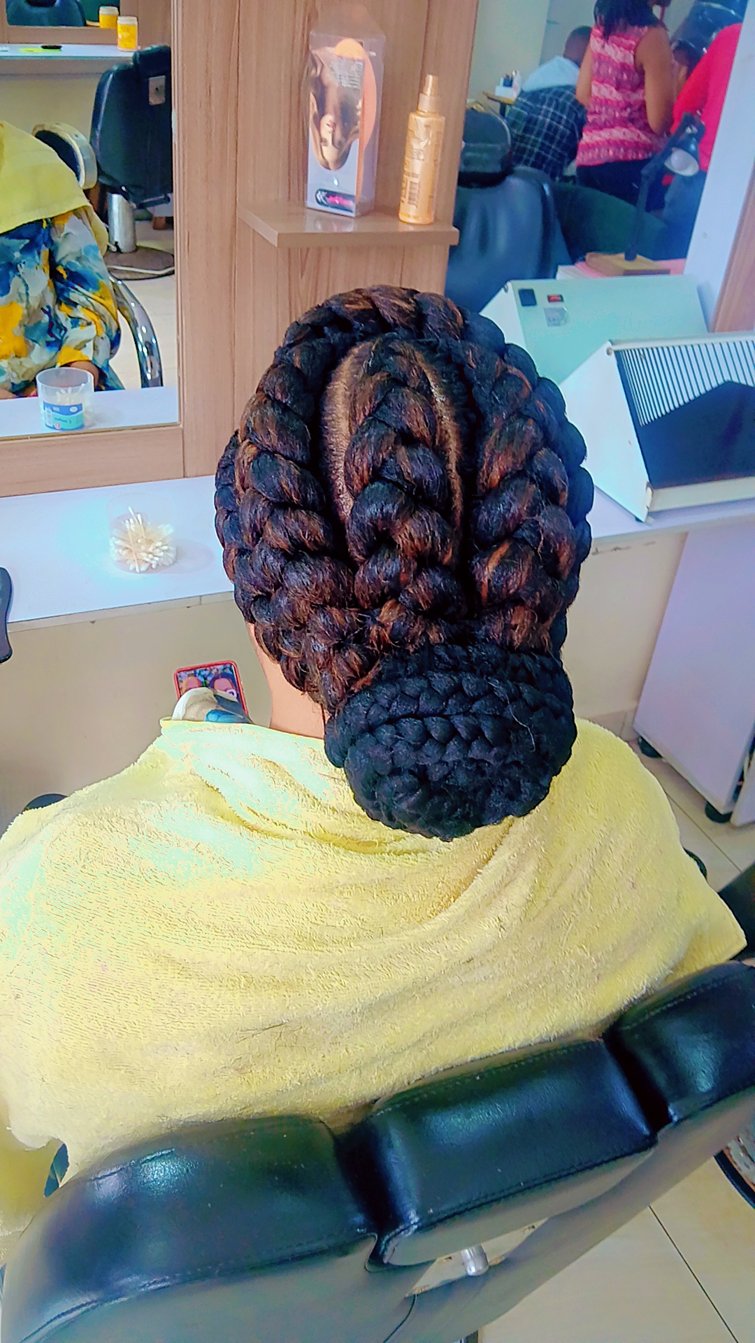 Tonton natural hair saloon — Salons in Kisimenti, Kigali