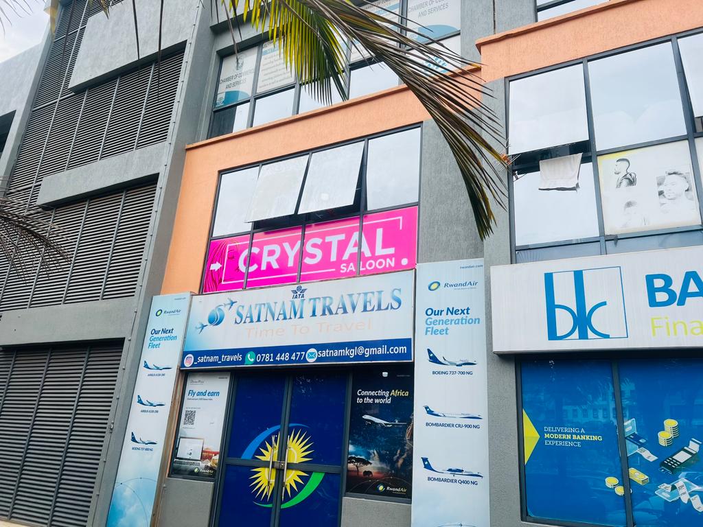 Photo of CRYSTAL WOMEN SALOON / Beauty&Hair by E R